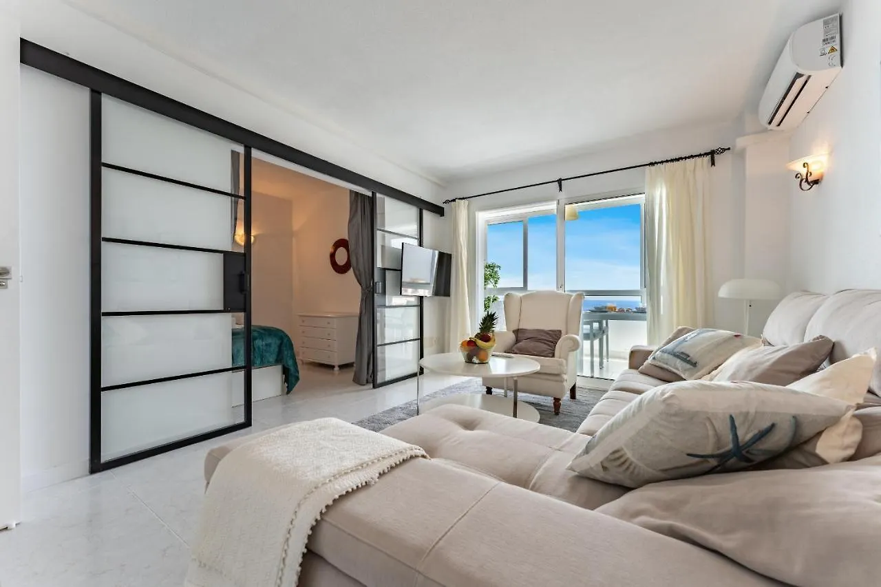 Lejlighed Coastal Charm Renovated 2Bed Apt, Pool, Sea Views Benalmádena Spanien